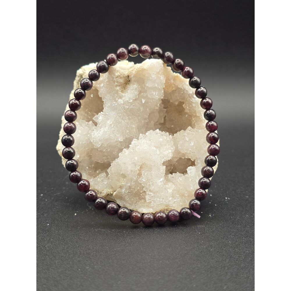❤️ Starlight Garnet Bracelet – Inner Fire (4mm)